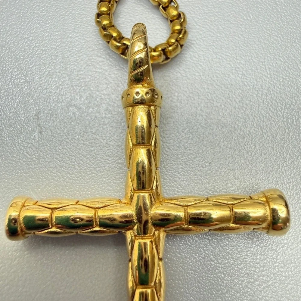Gold Tone Cross Pendant‎ Box Chain Necklace 23